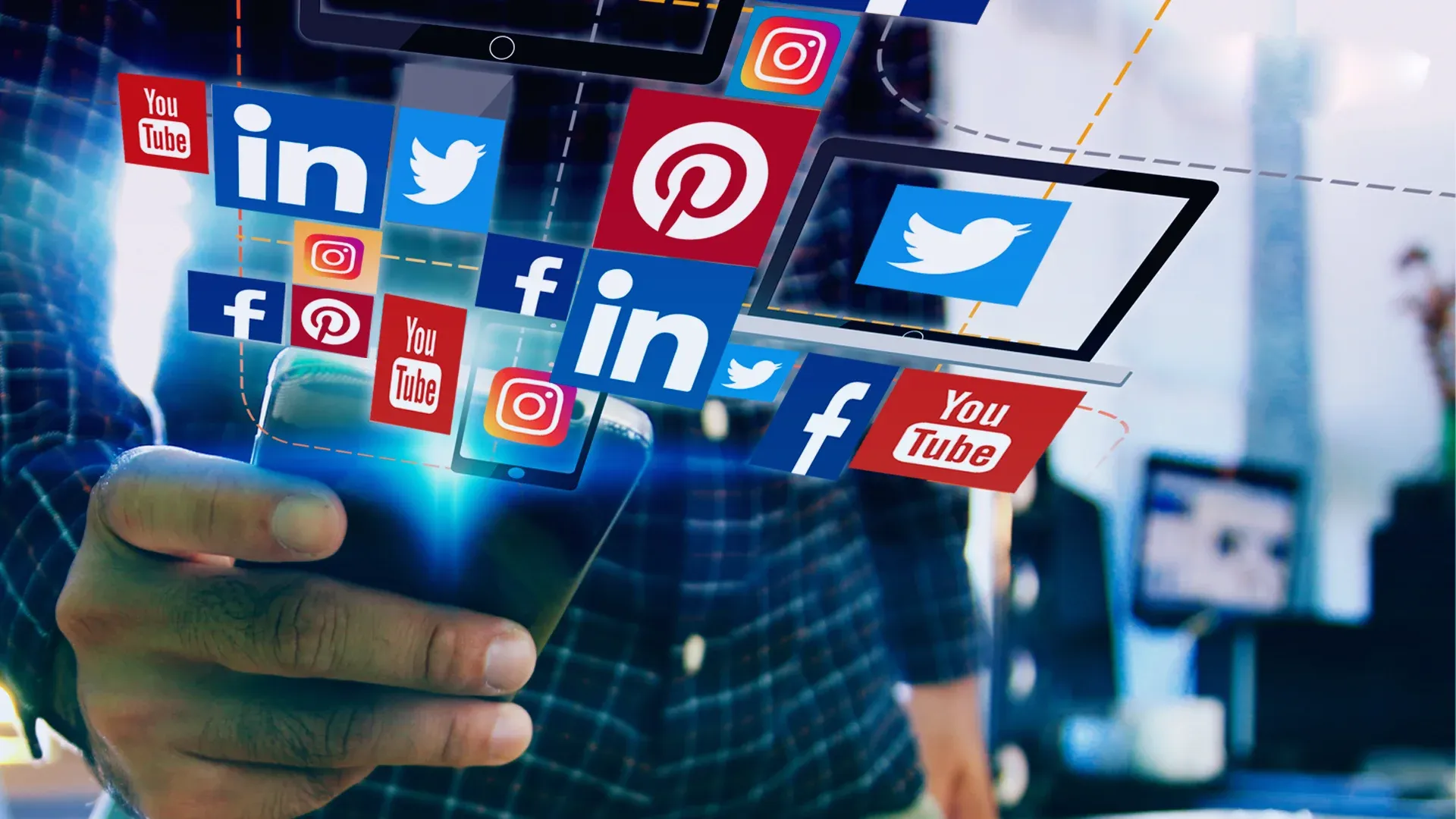 Features, Benefits, and User Experiences Covered in a SMM World review